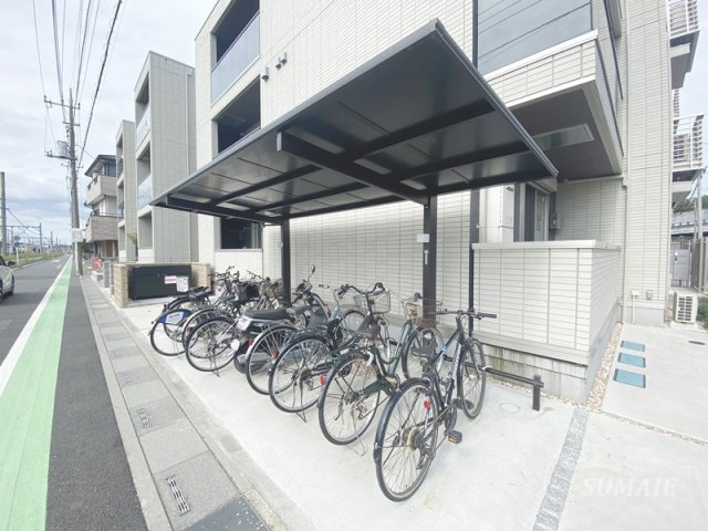 GrandRaffiner宮原のその他共用部分|屋根付き駐輪スペース☆