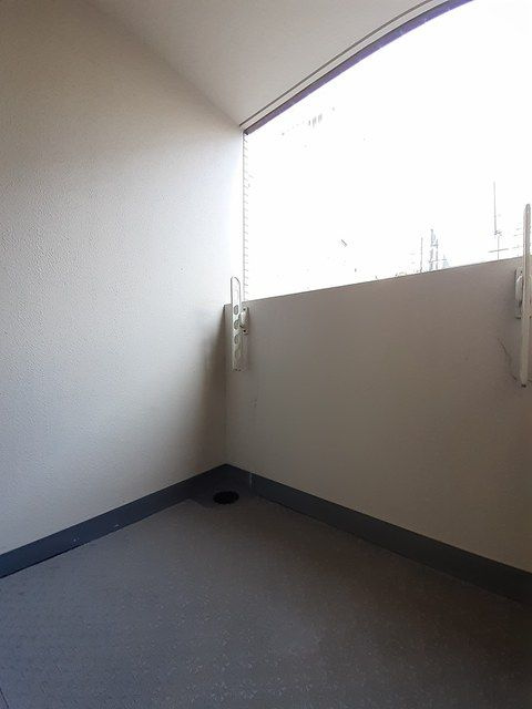 オーキッド都立大学のバルコニー