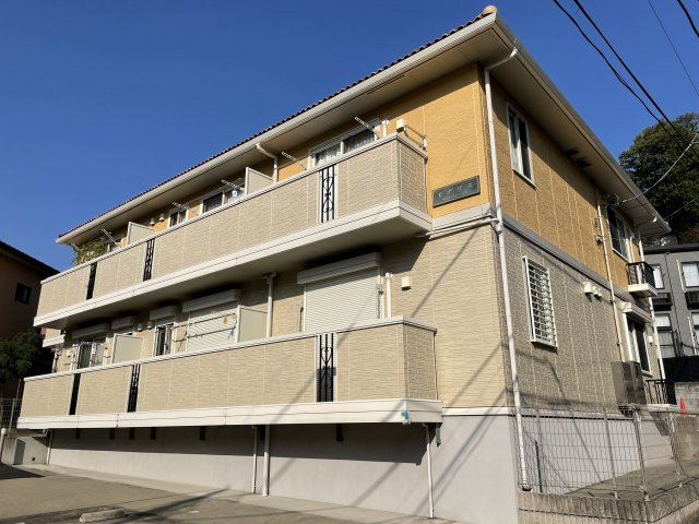 川崎市麻生区高石３丁目のアパートの外観