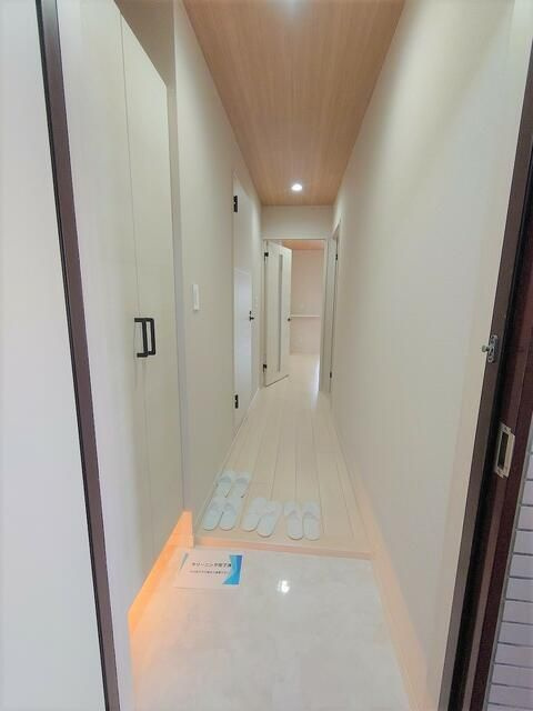 シャルムウキマの玄関