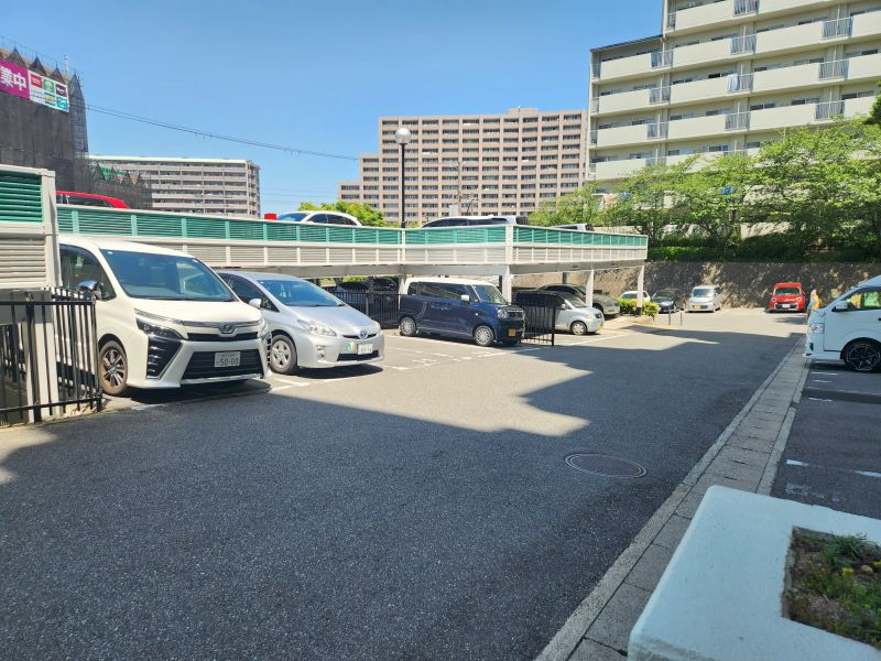グリーンコーポジェームス山　壱番館の駐車場