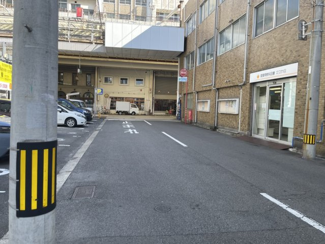アルファライフ今治銀座Ⅱの周辺|フラットな道のりでお出かけがしやすく、車の通りも多すぎないため落ち着いて生活できる住環境と言えます。