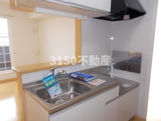 ソレイユＡのキッチン|コンパクトなキッチンで掃除もラクラク