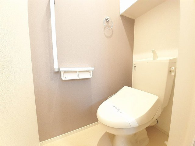 ロイヤルハイツⅤのトイレ|コンパクトで使いやすいトイレです