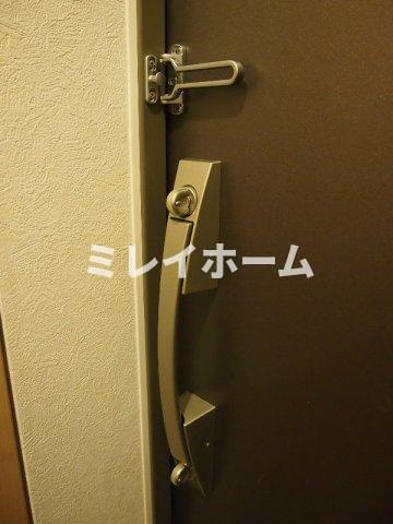 ルーブル羽田西の玄関