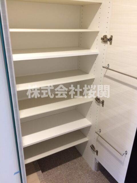 メインステージ横濱東口の収納