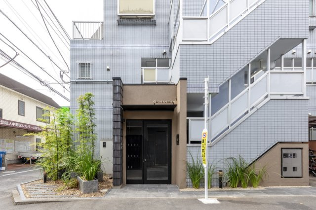 【エントランス】 | GRASTRA　NAKANO（旧西田マンション）