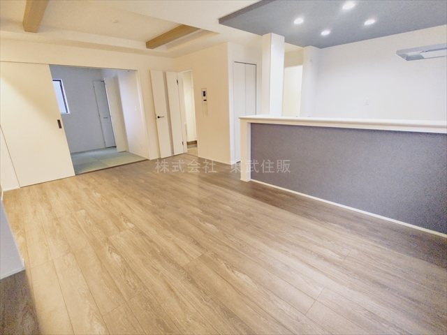 【居間・リビング】の画像