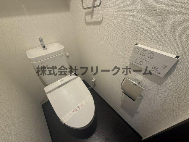 小金井市本町５丁目の賃貸マンションのトイレ