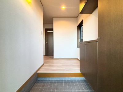 【玄関】 | 高槻市奈佐原4丁目　中古戸建