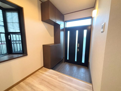 【玄関】 | 高槻市奈佐原4丁目　中古戸建
