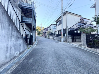 【前面道路含む現地写真】 | 高槻市奈佐原4丁目　中古戸建