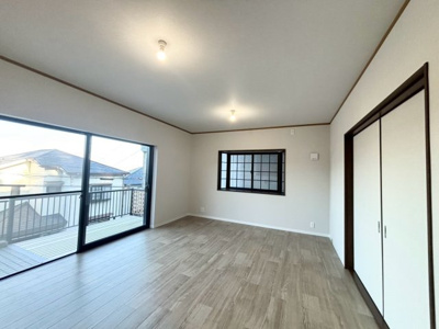 【居間・リビング】 | 高槻市奈佐原4丁目　中古戸建