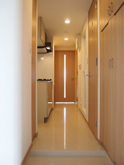 【玄関】ルーブル三軒茶屋参番館