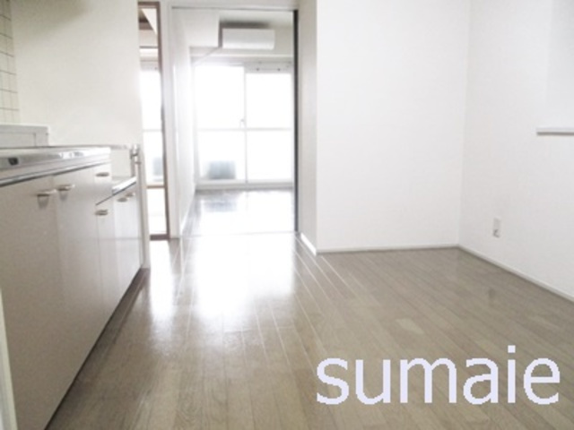 フクロク・ハイ・マンション1号館の居間・リビング|ダイニングです