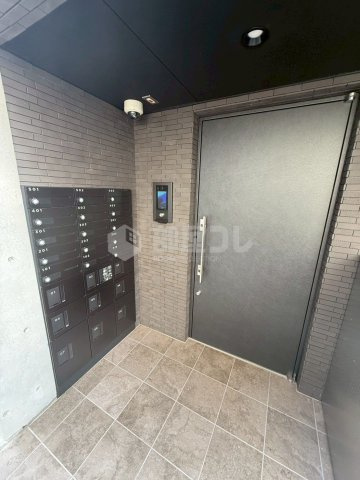 COCOCUBE西荻窪のエントランス