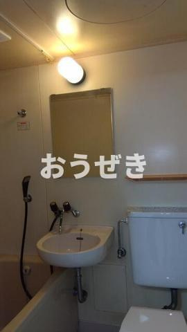 ストーク伊勢佐木の洗面所