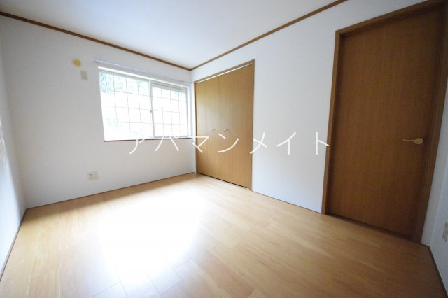 【寝室】 | フロレスタⅡ | 落ち着いて過ごせるお部屋なので、寝室にいかがでしょうか
