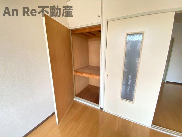 川口市大字安行原のアパートの収納