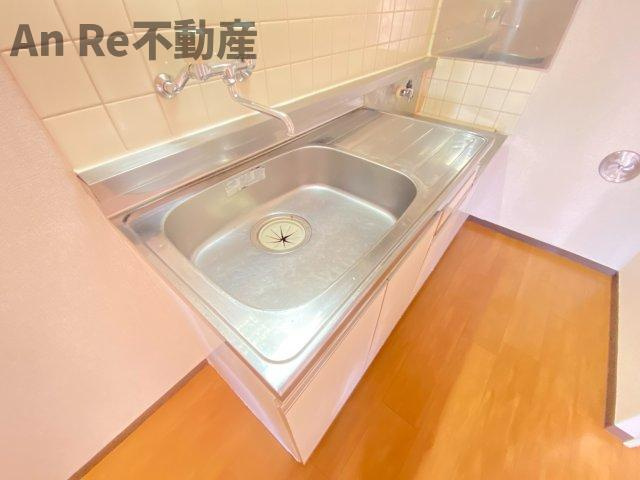 川口市大字安行原のアパートのキッチン