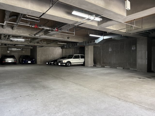 朝日クレス・パリオ南阿佐ヶ谷の駐車場|◆駐車場◆ショッピングや旅行、レジャーが気軽に楽しめる駐車場を完備しています。※空き状況は変化することがございますのであらかじめご了承ください