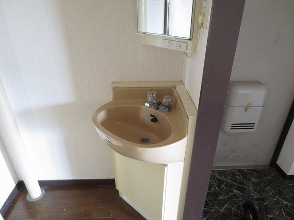 ＴウエストマンションＡの独立洗面台