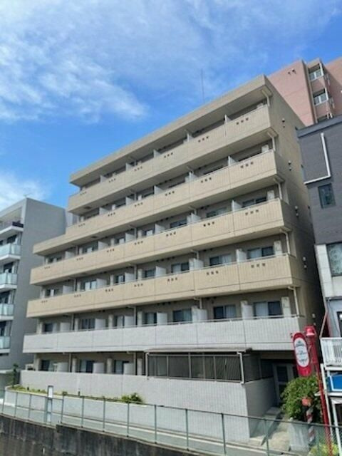 ガーラ新宿下落合の外観