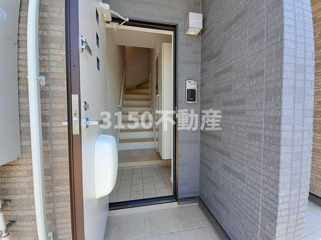 ベルウッド参番館の玄関|収納もある玄関です
