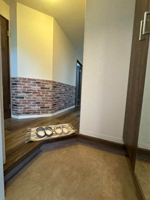【展望】 | スカイハイツA | ※参考写真※玄関から室内への景観です！右手にリビングダイニングキッチン、左手に洗面所があります☆