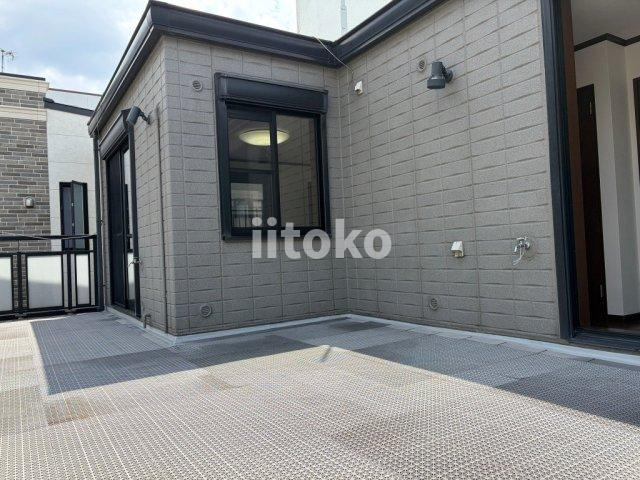 東駒形3丁目戸建のバルコニー