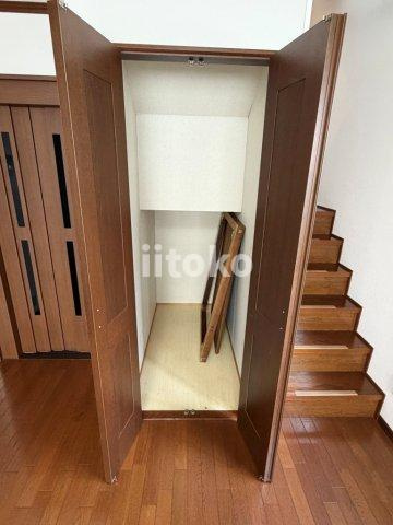 東駒形3丁目戸建の収納