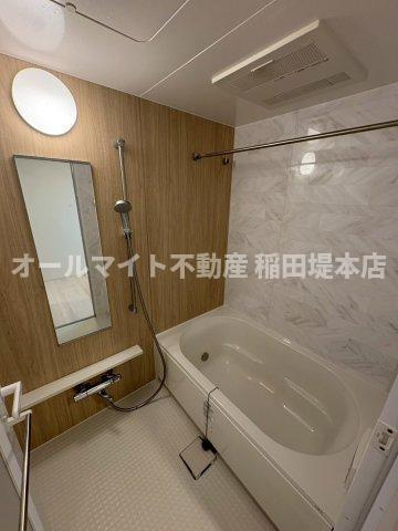 調布市布田２丁目の賃貸マンションの浴室