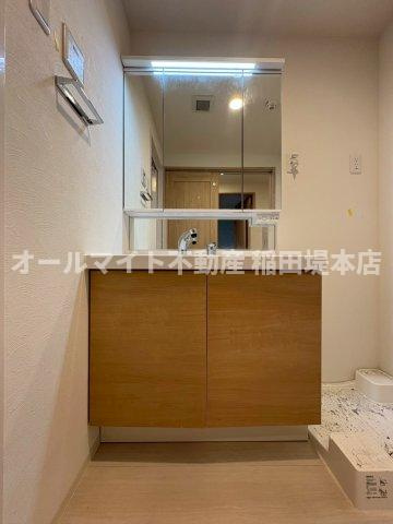 調布市布田２丁目の賃貸マンションの洗面所