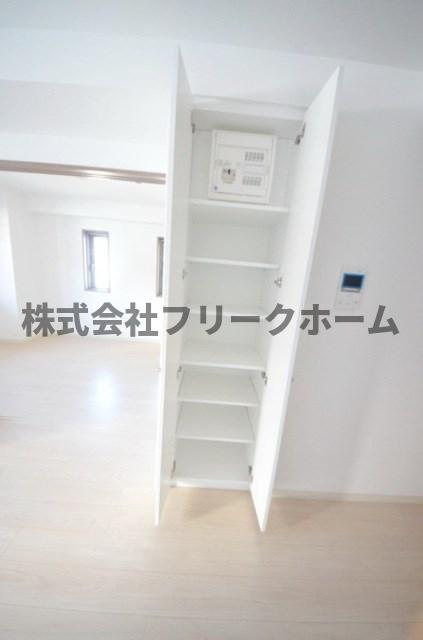 武蔵野市吉祥寺北町１丁目の賃貸マンションの収納