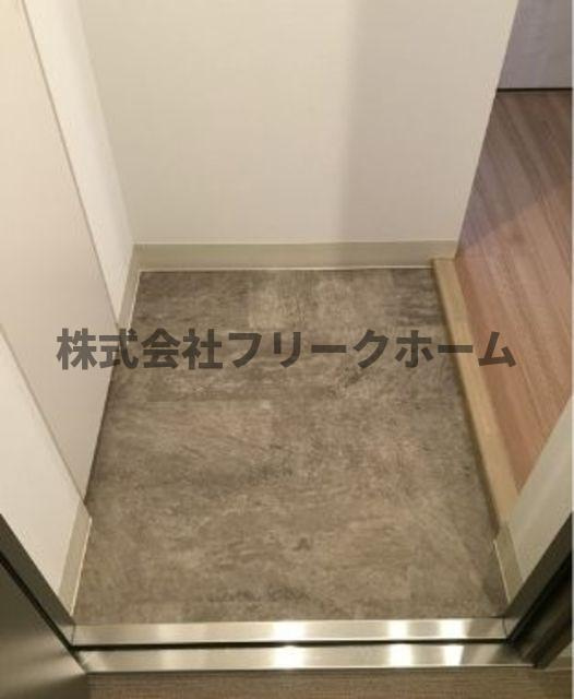 武蔵野市吉祥寺北町１丁目の賃貸マンションの玄関