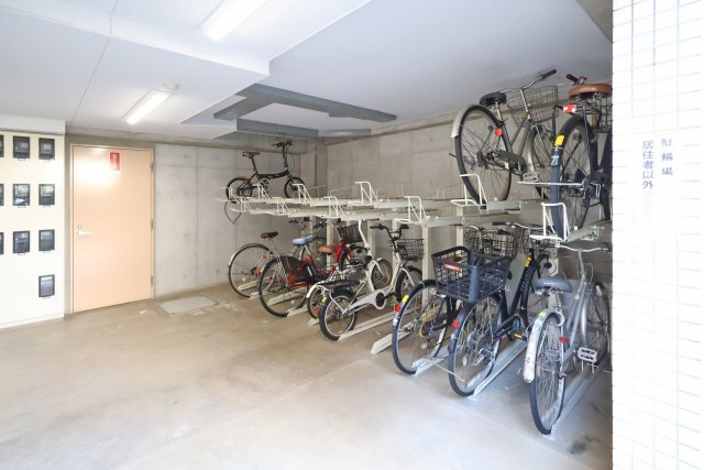 アクロスコート池上の駐輪場|アクロスコート池上：敷地内に駐車場・駐輪場・バイク置場ございます！（空き要確認）