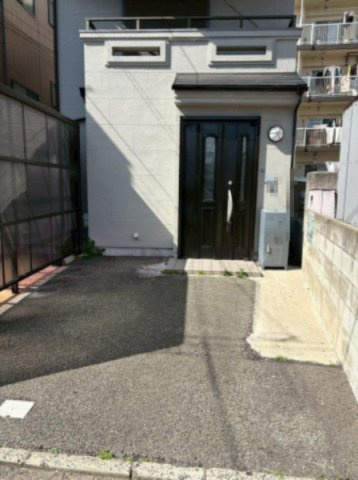 佐太東町1丁目　中古一戸建ての駐車場|■物件内覧・資金計画相談・住宅ローン相談、リフォーム相談、お問合せ受付中■
※当日・翌日のご内覧、ご相談はお電話でのお問合せがスムーズです！