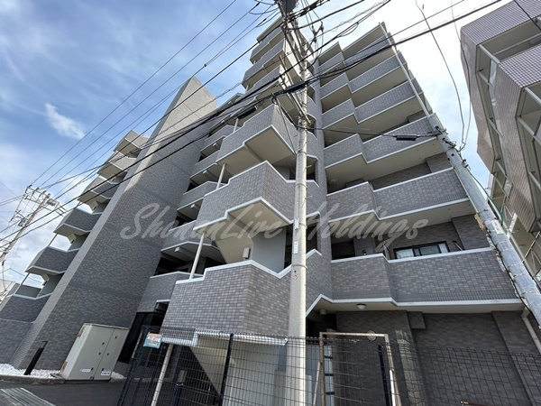 茅ヶ崎市汐見台の賃貸マンションの外観