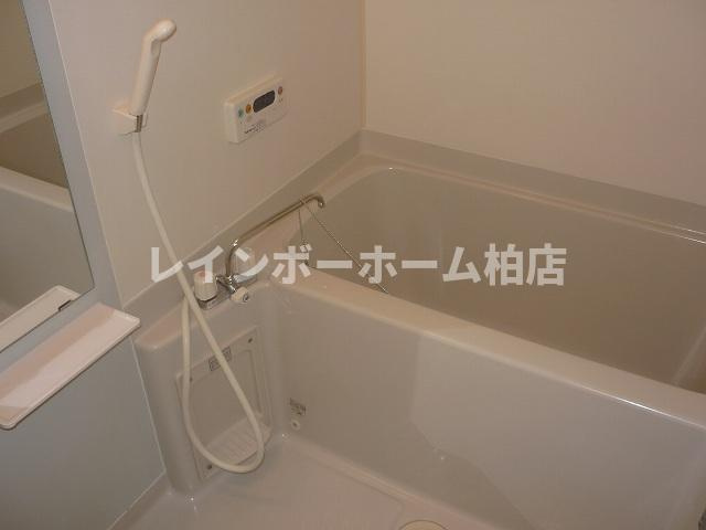 【仲介手数料：50％OFF】対象物件！の浴室|追い焚き機能・浴室乾燥機があります