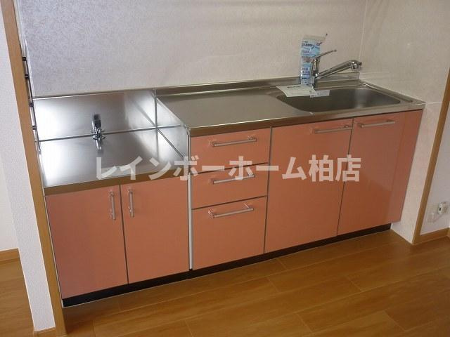 【仲介手数料：50％OFF】対象物件！のキッチン|コンパクトなキッチンで掃除もラクラク