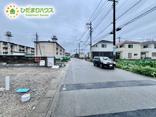 鴻巣市小松5期　新築戸建　グラファーレ02の前面道路含む現地写真|9/7撮影