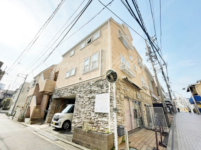 藤沢市片瀬海岸１丁目のアパート