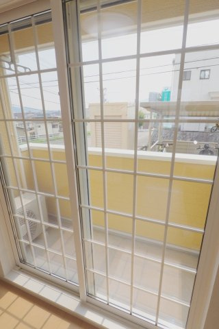 ローレル八木のバルコニー