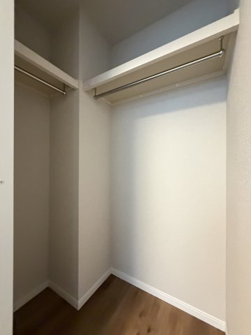 D‘クラディア中野桃園の収納|ウォークインクローゼット