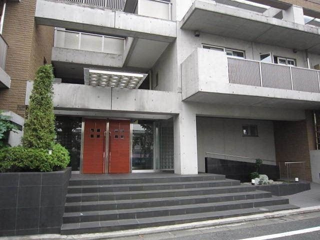 コリーヌ自由が丘のエントランス