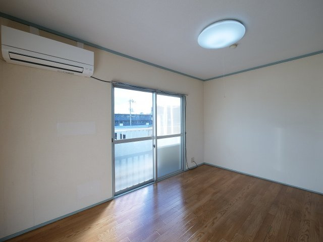 ロイヤル神田の寝室|※写真は別の部屋のものです。