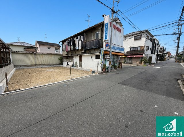 松原市一津屋　第8期　新築一戸建ての前面道路含む現地写真|周辺は落ち着いた街並みの住宅地！子育てがしやすい住環境です！まだ未完成ですが、現地でしかわからない事もございます。是非一度ご覧ください。