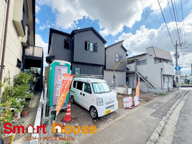 座間市立野台10期２棟の前面道路含む現地写真|お住まいの前面道路が広いと駐車が楽になり、陽当たりも遮られないので明るく居心地の良いお家になります♪