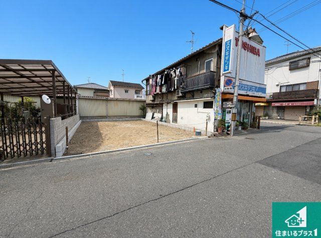 松原市一津屋　第8期　新築一戸建ての前面道路含む現地写真|周辺は落ち着いた街並みの住宅地！子育てがしやすい住環境です！まだ未完成ですが、現地でしかわからない事もございます。是非一度ご覧ください。