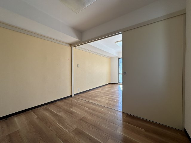 川崎市多摩区宿河原１丁目の賃貸マンションの居間・リビング